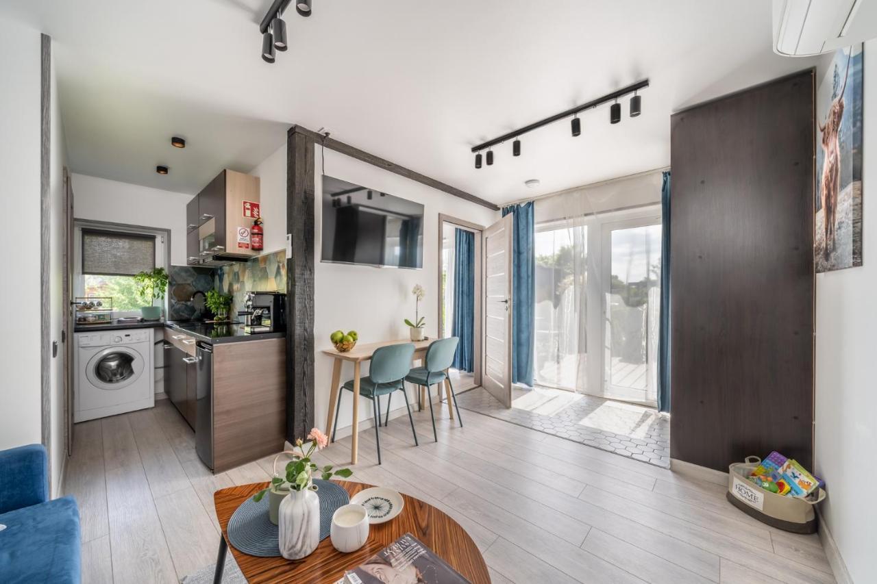 Villa Family Garden House With Free Private Parking & Playground Riga Exterior foto